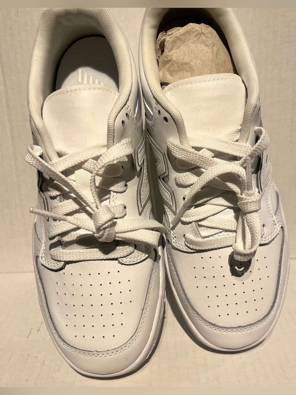 Brand New : New Balance Unisex 480 All-White Leather Runners - Picture 3 of 13